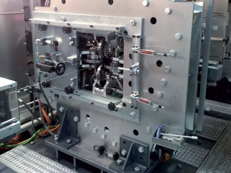 சுயவிவர உருட்டல் இயந்திரம்